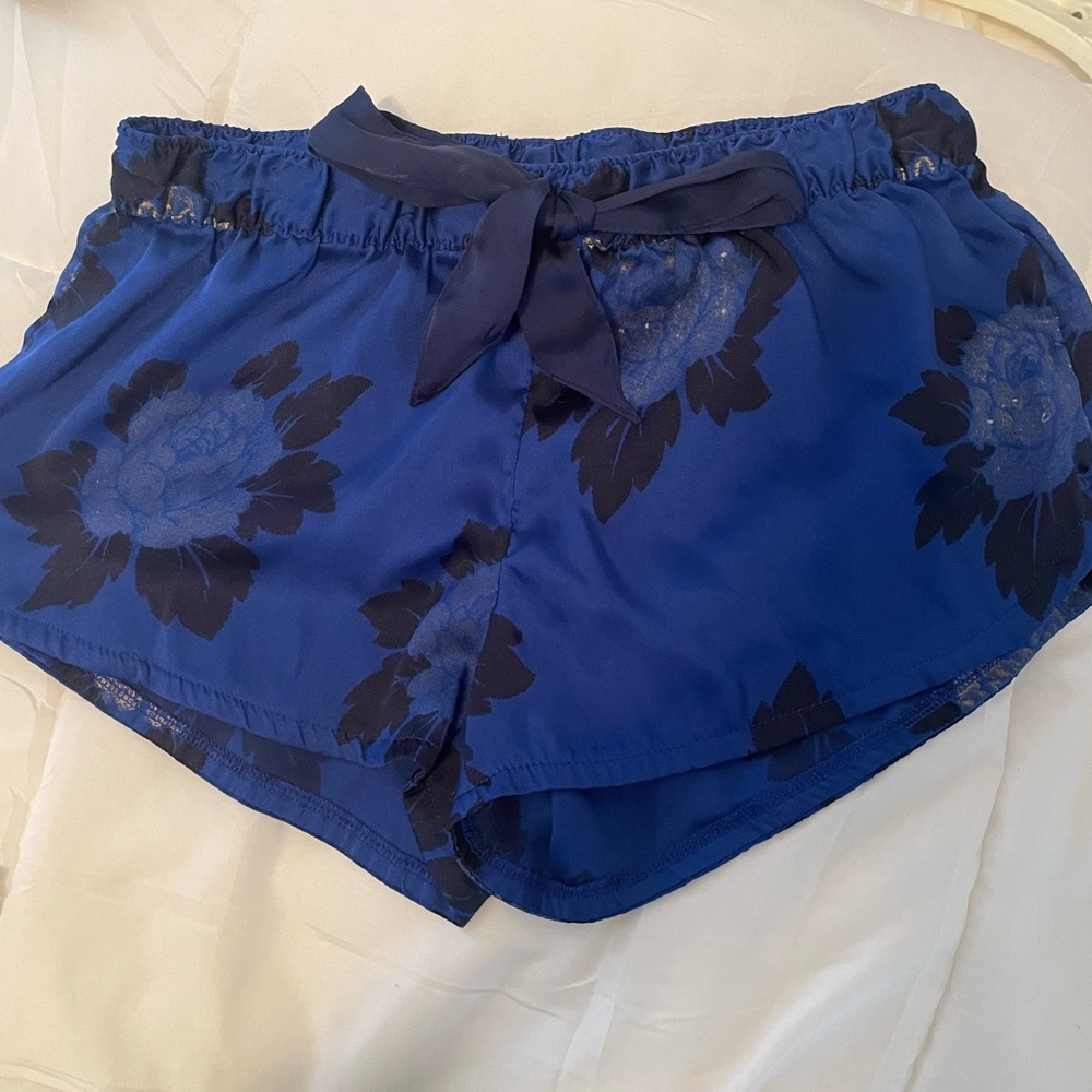 Floral print pajama shorts